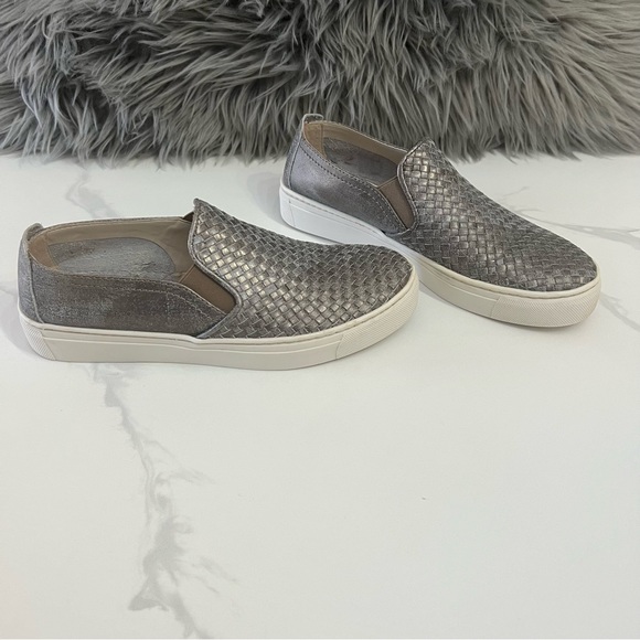THE FLEXX  women’s gray leather woven slip on sneakers size 6 - Picture 3 of 9